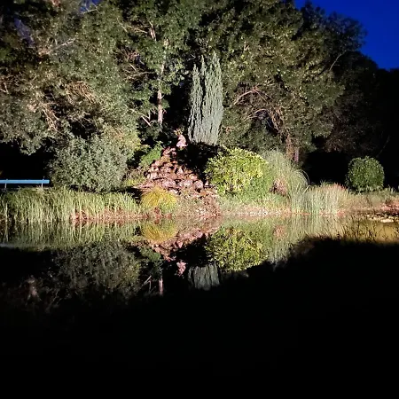 Le P'tit Nid De Gabriel Bed & Breakfast Les Touches-de-Perigny