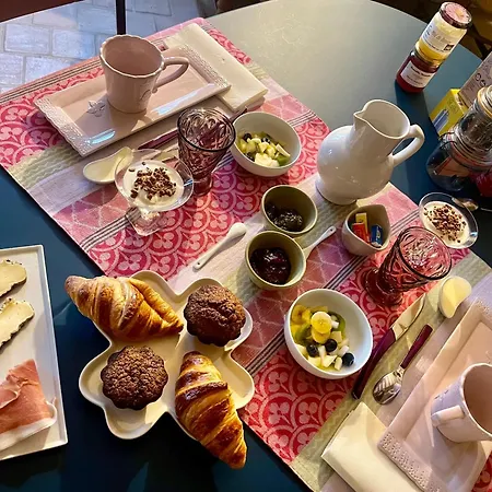 Le P'tit Nid De Gabriel Bed & Breakfast Les Touches-de-Périgny