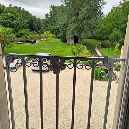 Bed & Breakfast Le P'tit Nid De Gabriel Les Touches-de-Perigny
