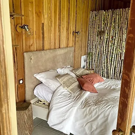 Bed & Breakfast Le P'tit Nid De Gabriel 3*