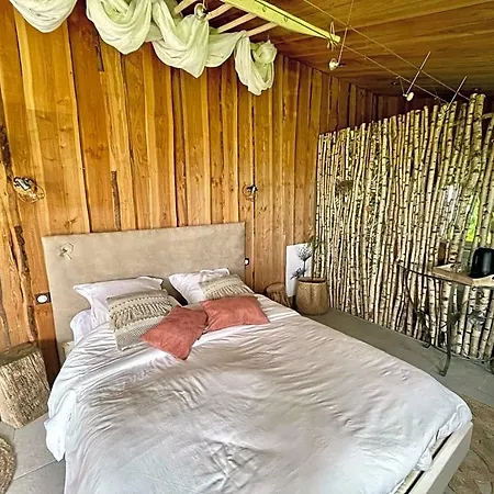 Bed & Breakfast Le P'tit Nid De Gabriel 3*