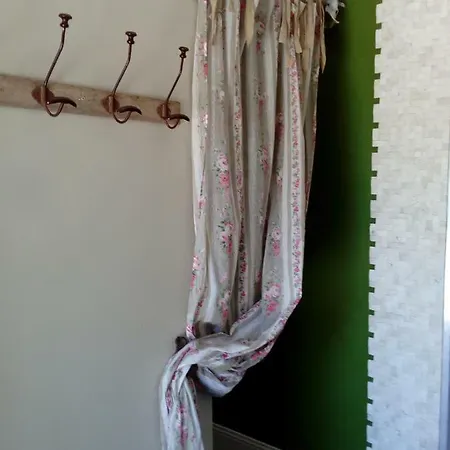 Le P'tit Nid De Gabriel Couette-café Les Touches-de-Périgny